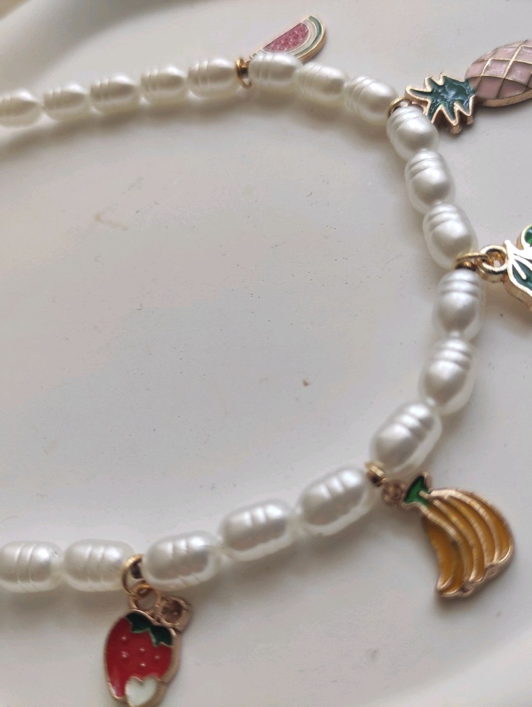 stradivarius-model-meyve-charm-kolye-beyaz