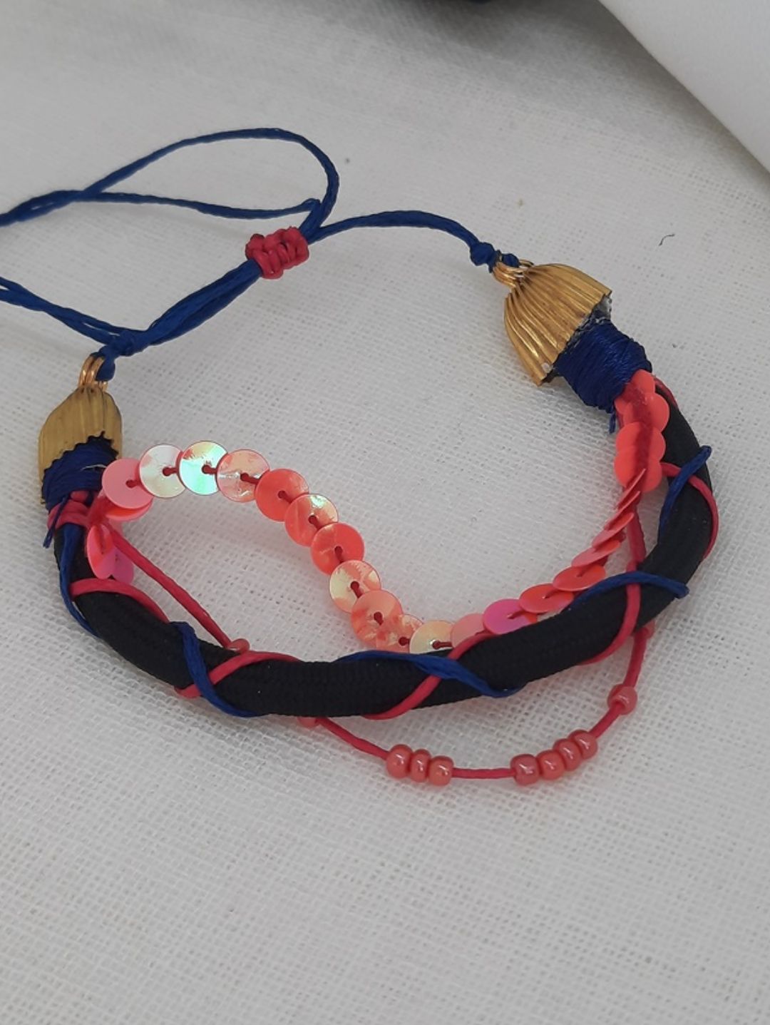 deri-tasarim-bileklik-pembe