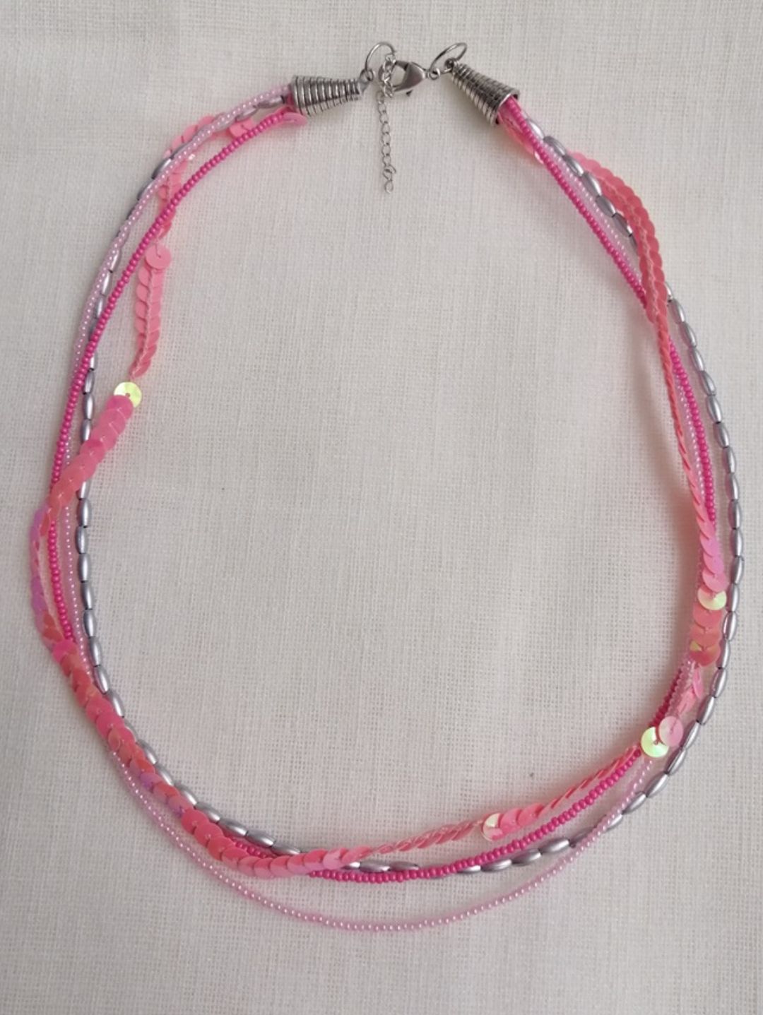 pembeli-grili-coklu-ince-kolye-pembe