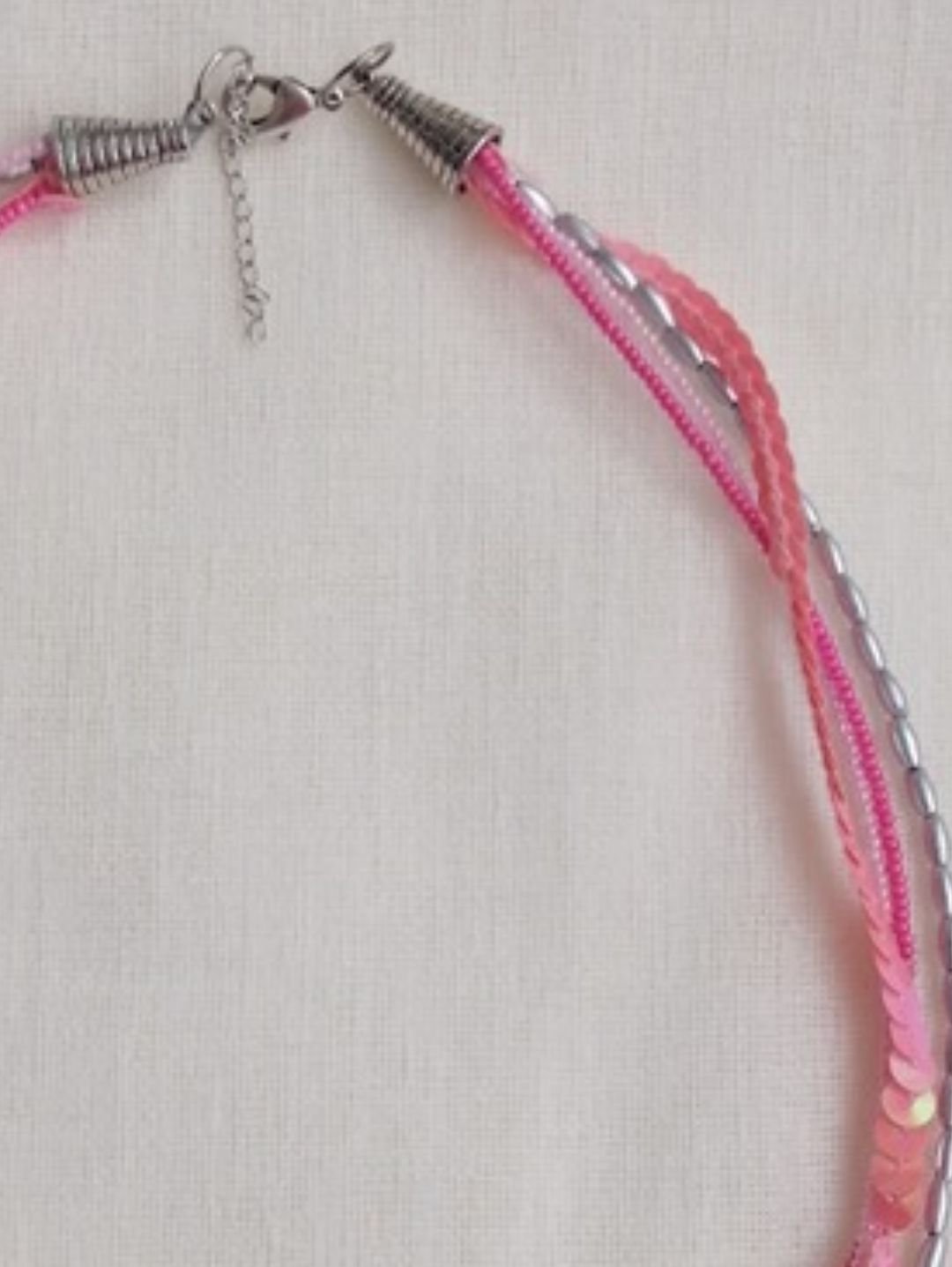 pembeli-grili-coklu-ince-kolye-pembe