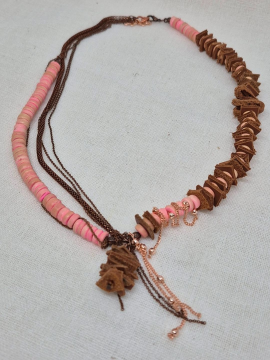 Pembe Ud Ağacı Deri Tasarım Kolye Pembe