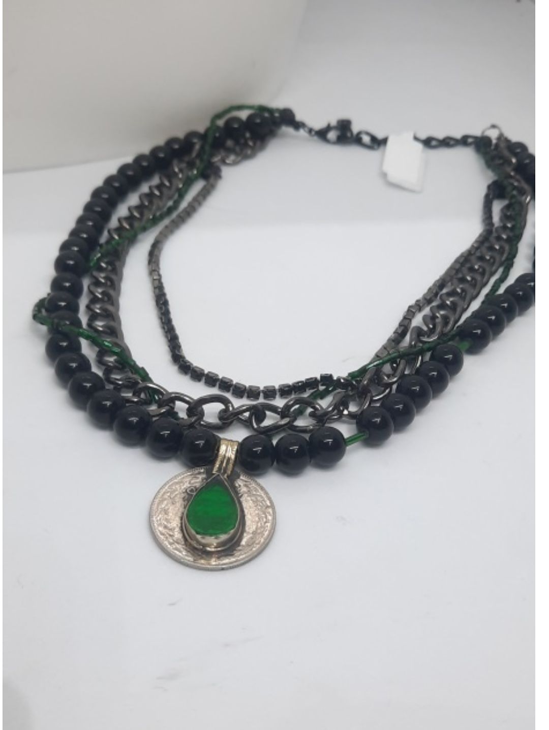 yesil-tasli-alpaka-uclu-coklu-dogal-tasli-kolye-siyah