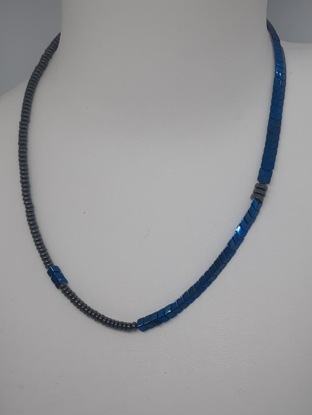 mavi-gri-hamatit-kolye-mavi