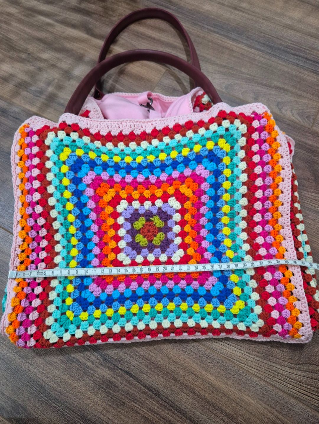 buyuk-el-yapimicok-renkli-buyuyup-kucultulebilir-plaj-cantasi-pembe