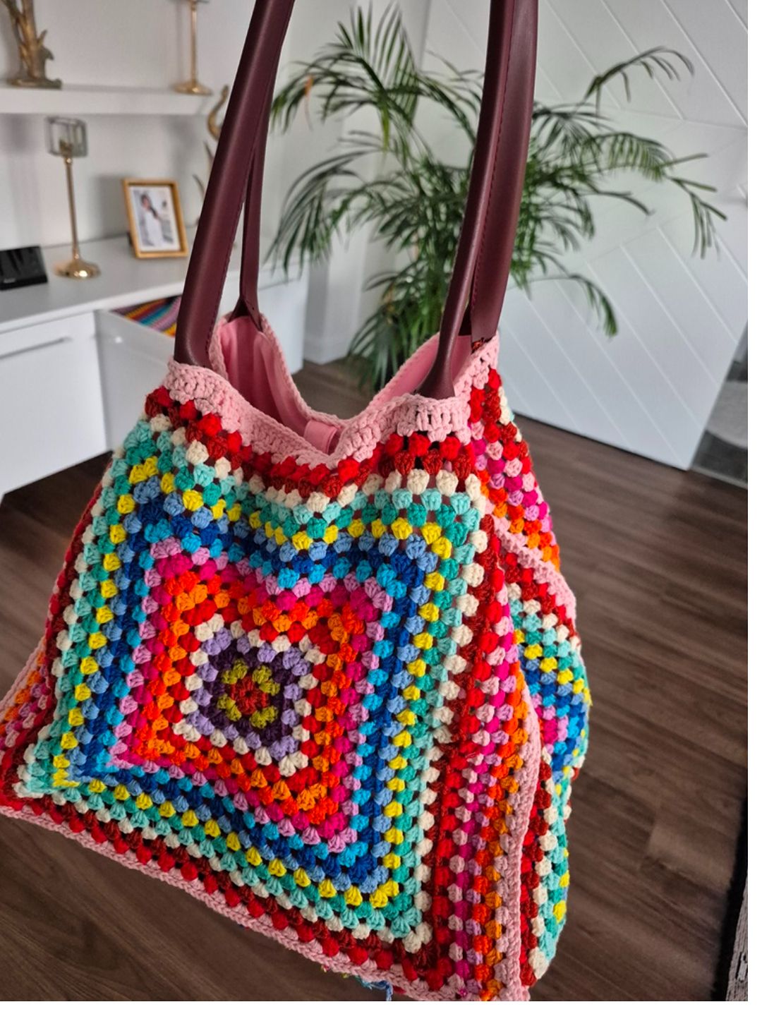 buyuk-el-yapimicok-renkli-buyuyup-kucultulebilir-plaj-cantasi-pembe