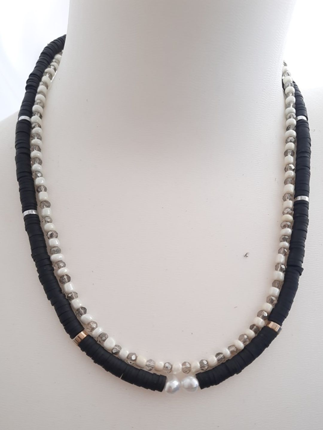 siyah-fimo-incikli-ikili-kolye-cok-renkli