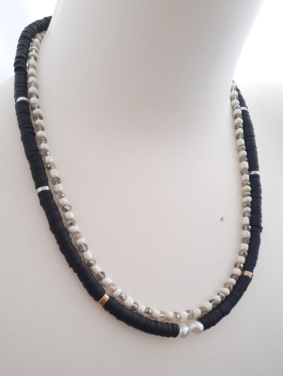siyah-fimo-incikli-ikili-kolye-cok-renkli