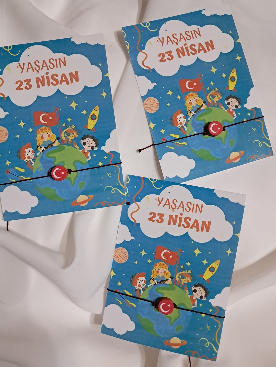 23-nisan-30lu-bileklik-bordo