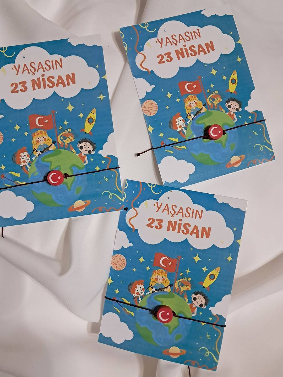 23-nisan-20li-bileklik-siyah