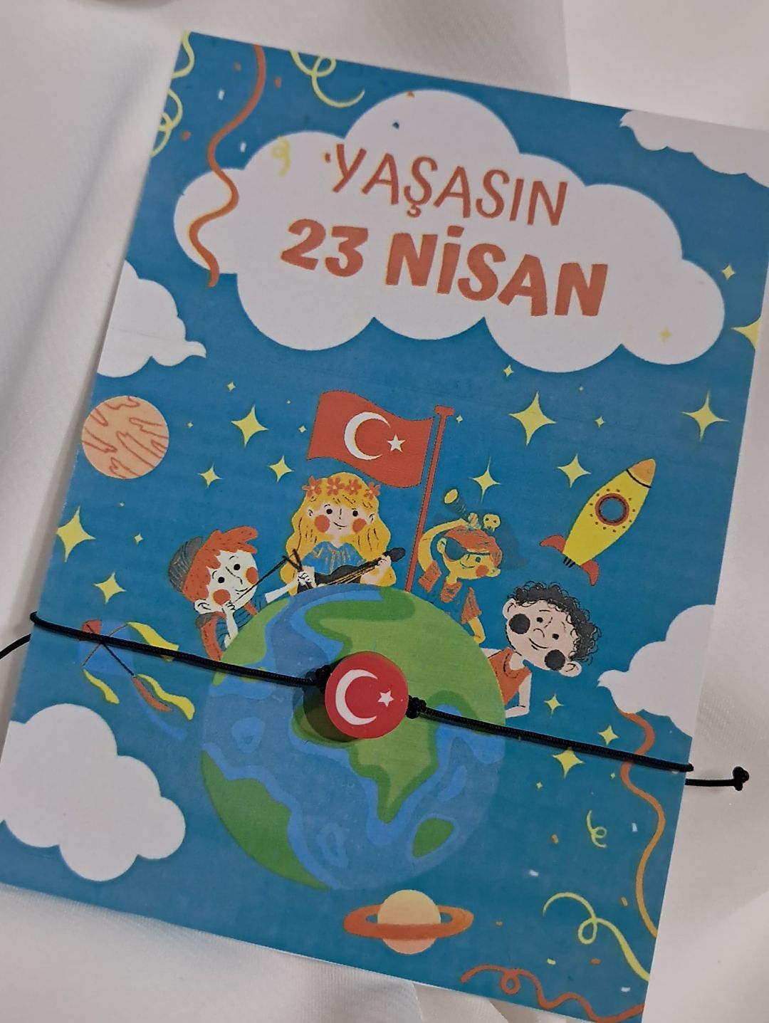 23-nisan-20li-bileklik-siyah