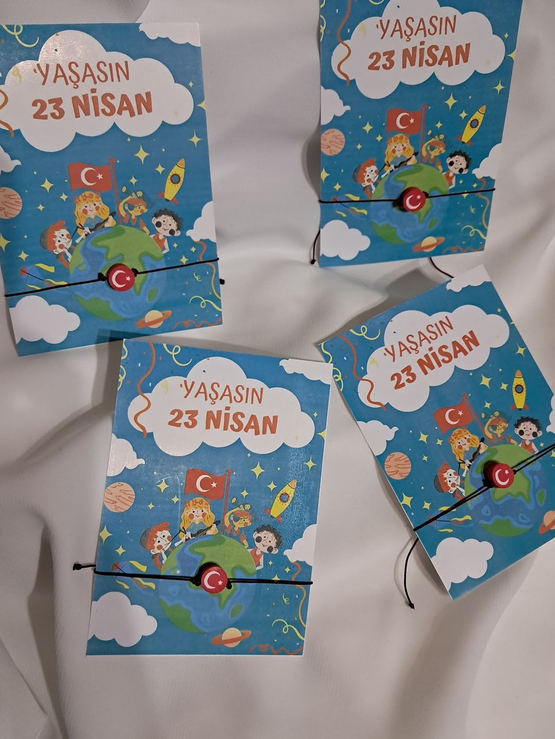 23-nisan-20li-bileklik-siyah