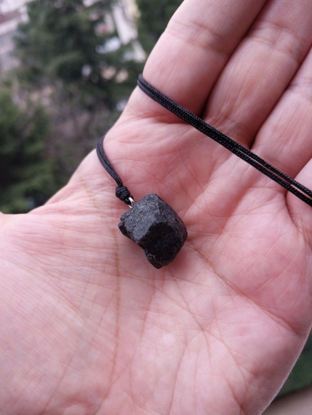 siyah-turmalin-raw-dogal-tas-kolye