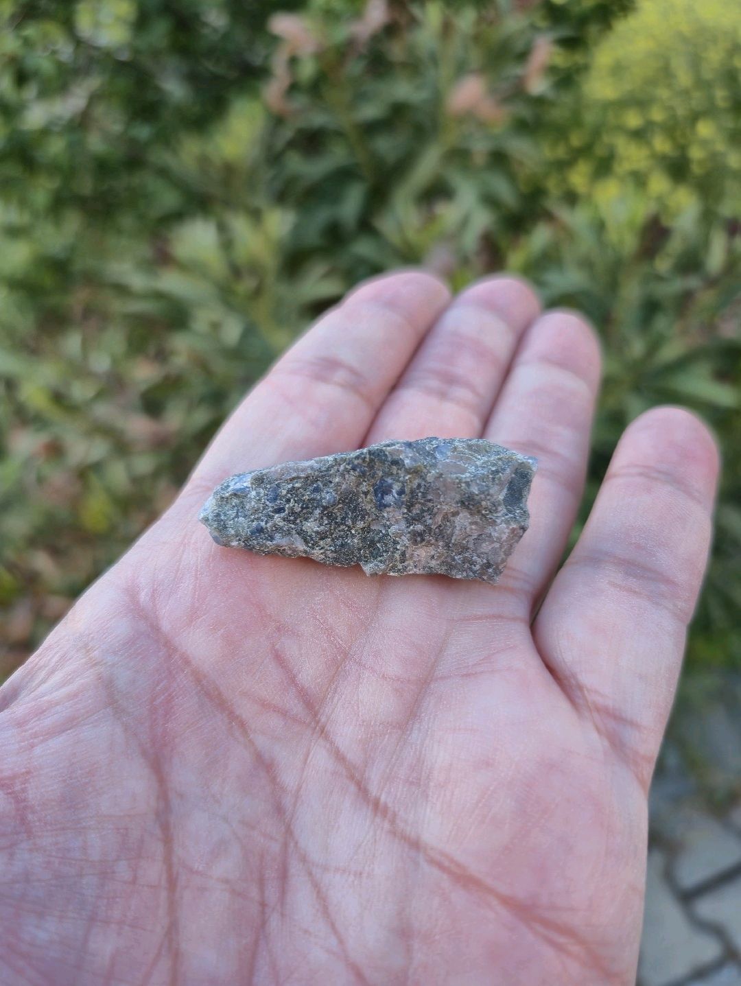 llanite-que-sera-raw-dogal-tas