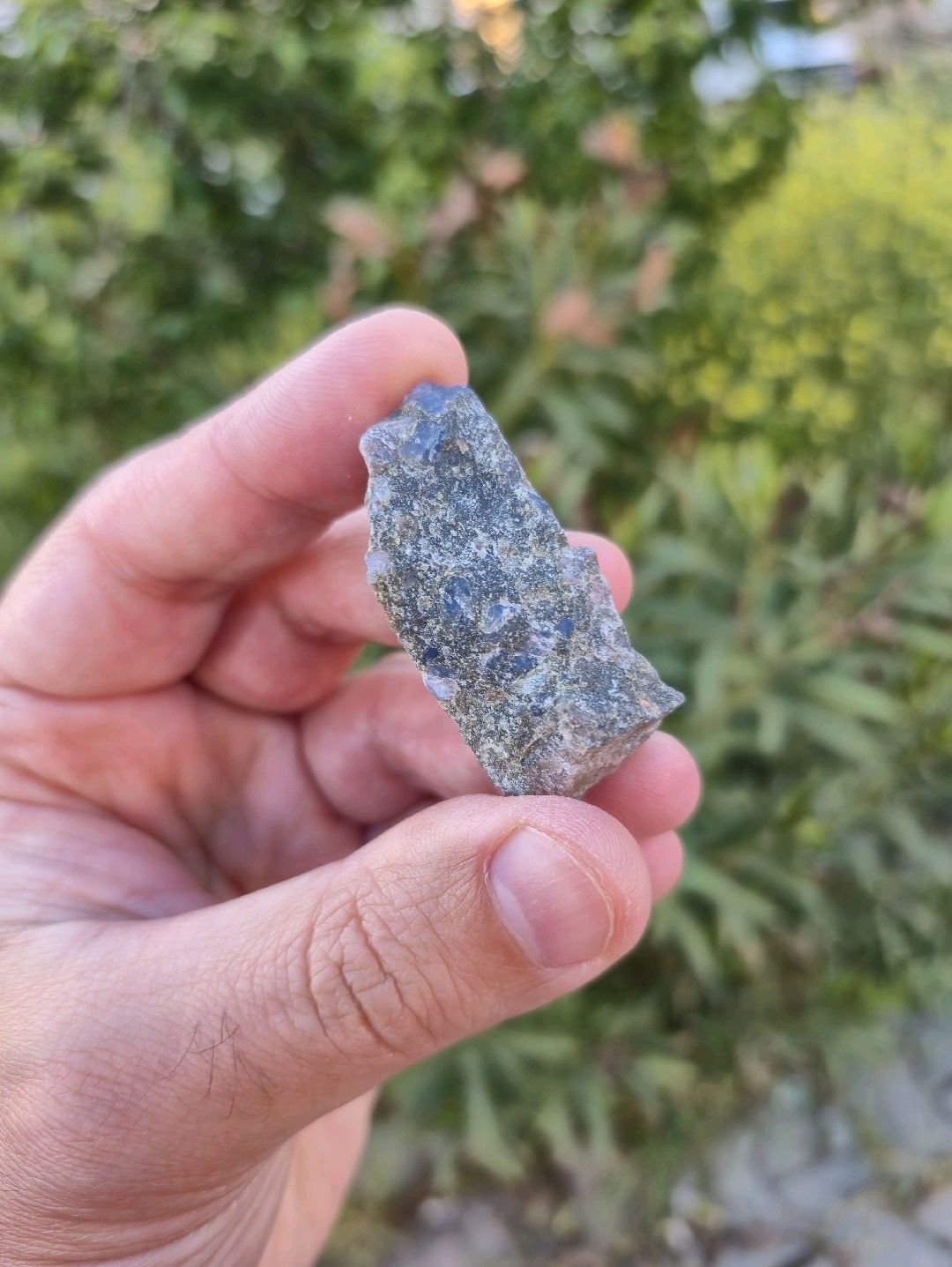 llanite-que-sera-raw-dogal-tas