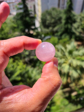 Minimal Pembe Kuvars Küre 