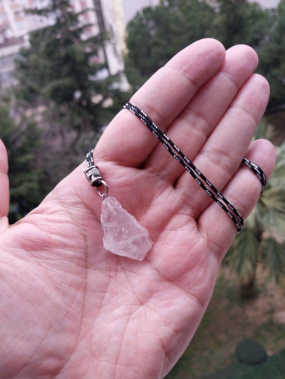 kristal-kuvars-raw-dogal-tas-kolye