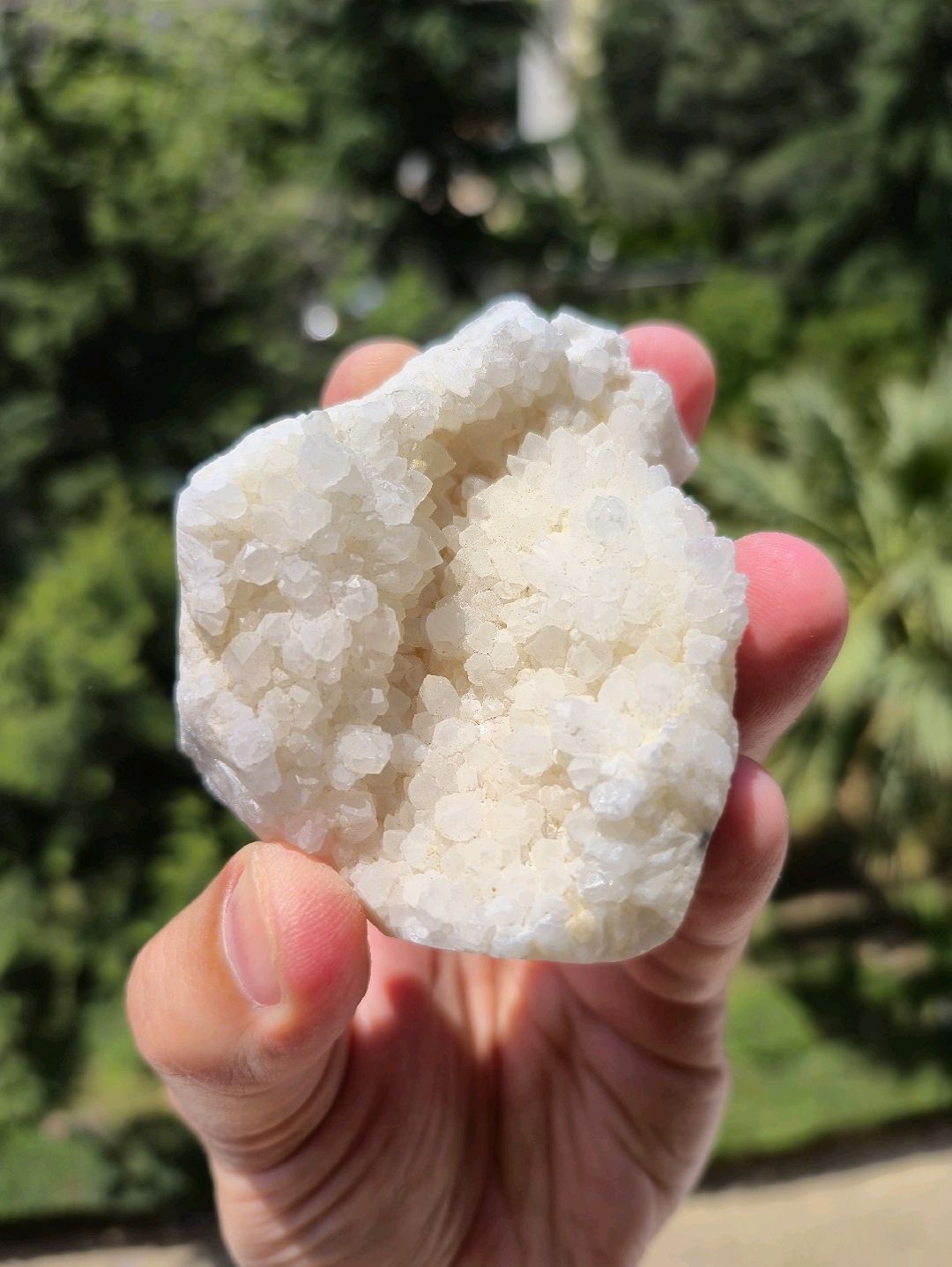 kristal-kuvars-whitish