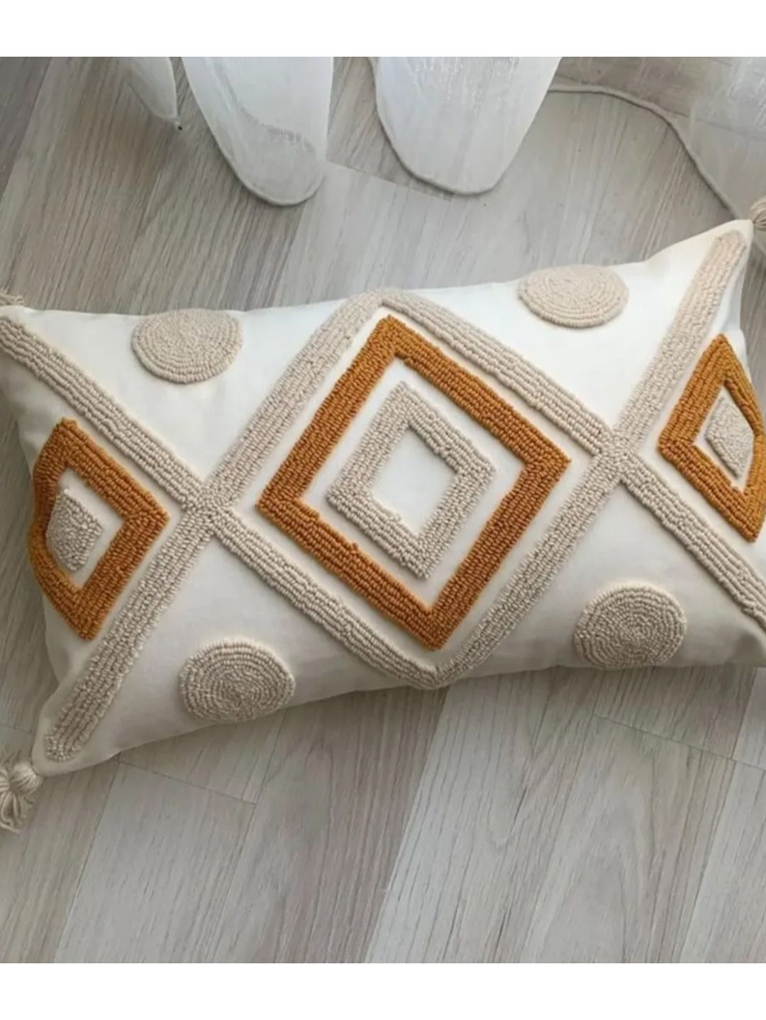 dekoratif-kirlent-kilifi-beyaz