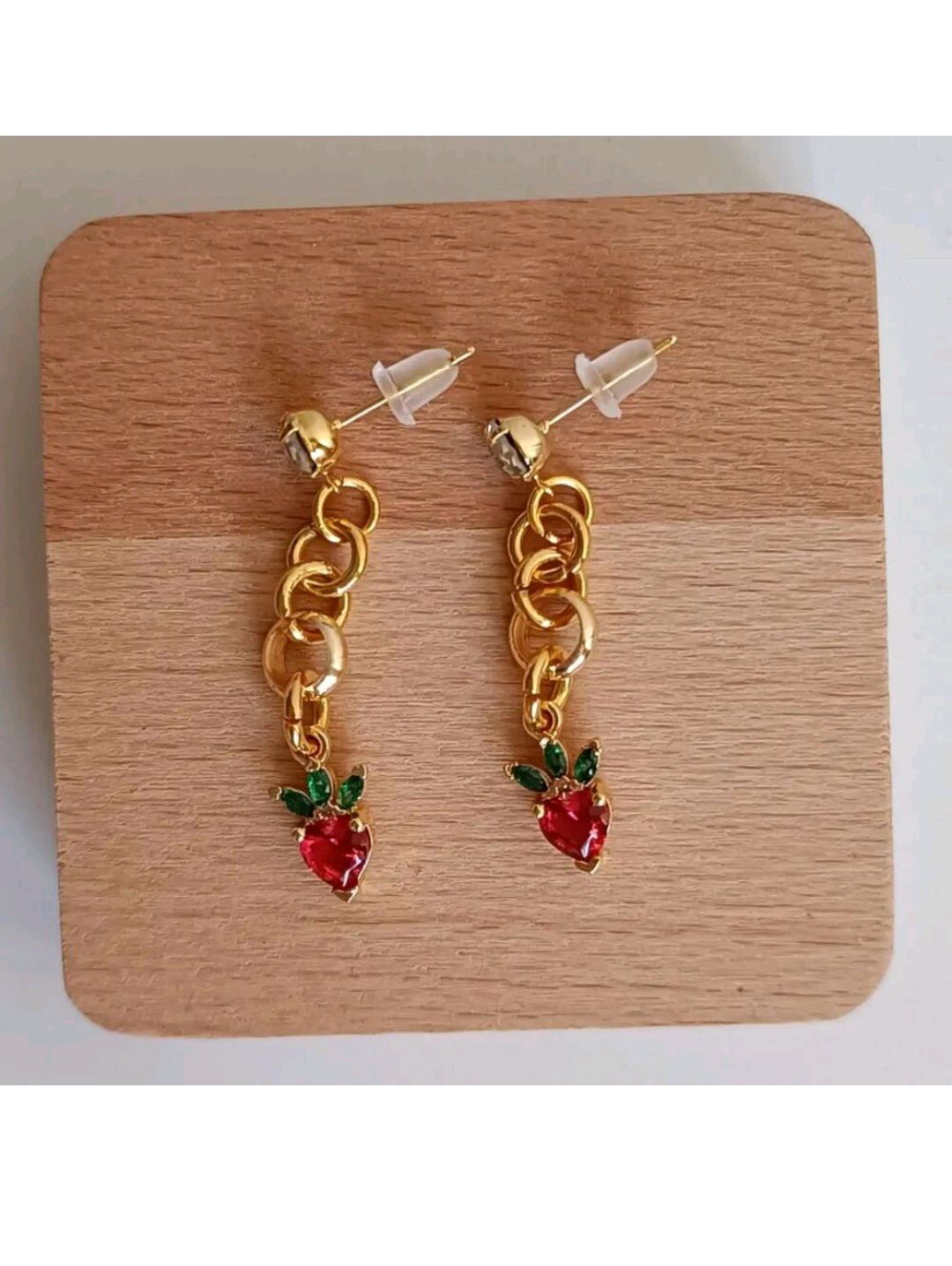 swarovski-cilek-charmli-kupe-3-kirmizi