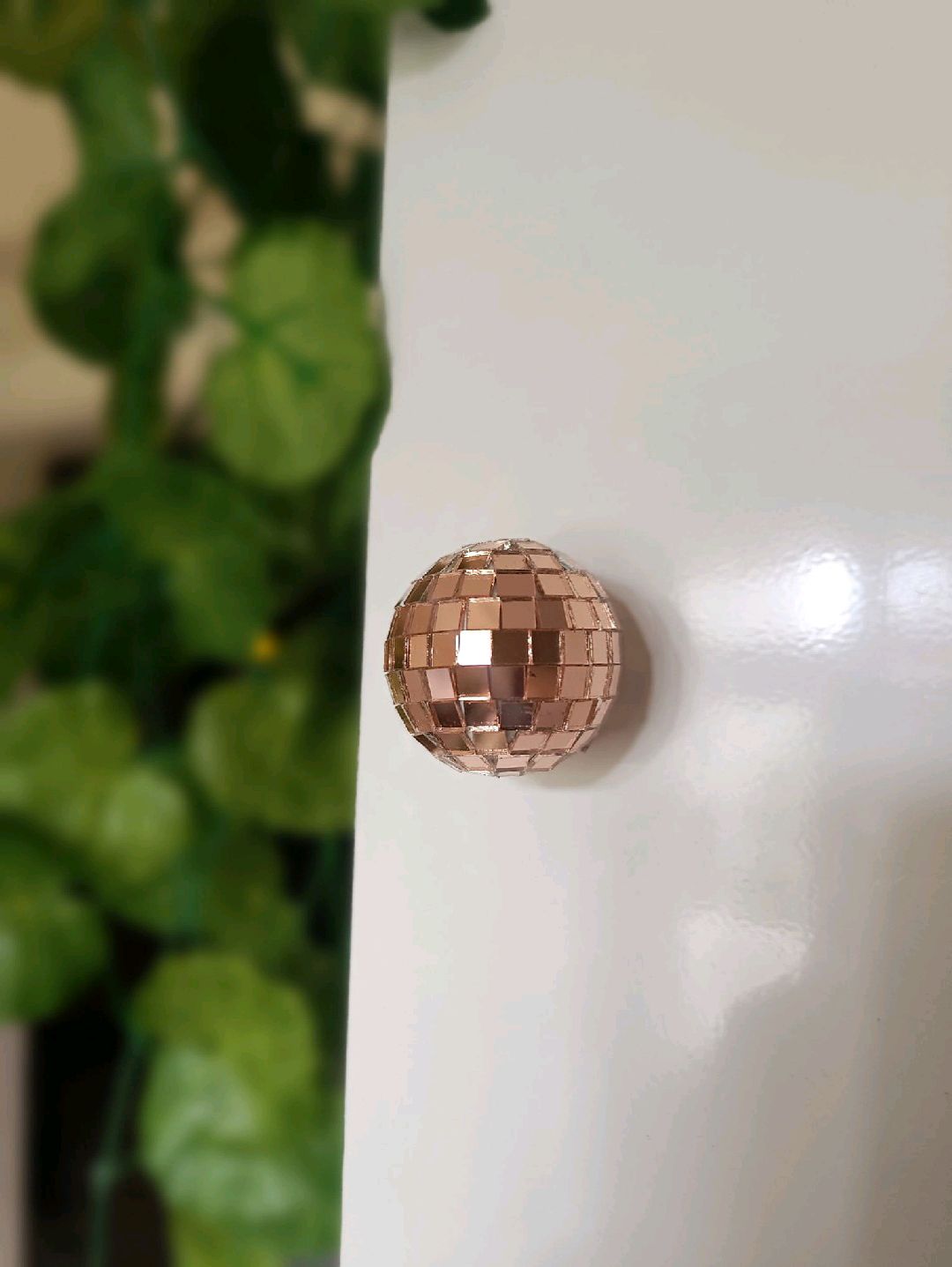 rose-gold-4-cm-disko-full-magnet-pembe