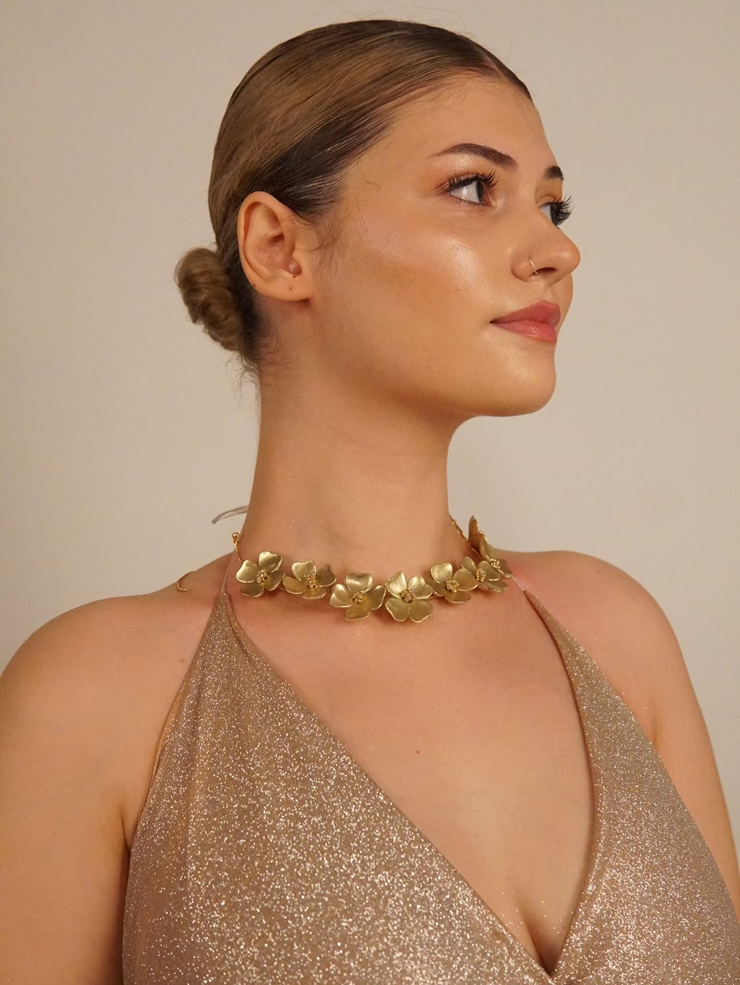 metalik-choker-kolye-vanilya-rengi