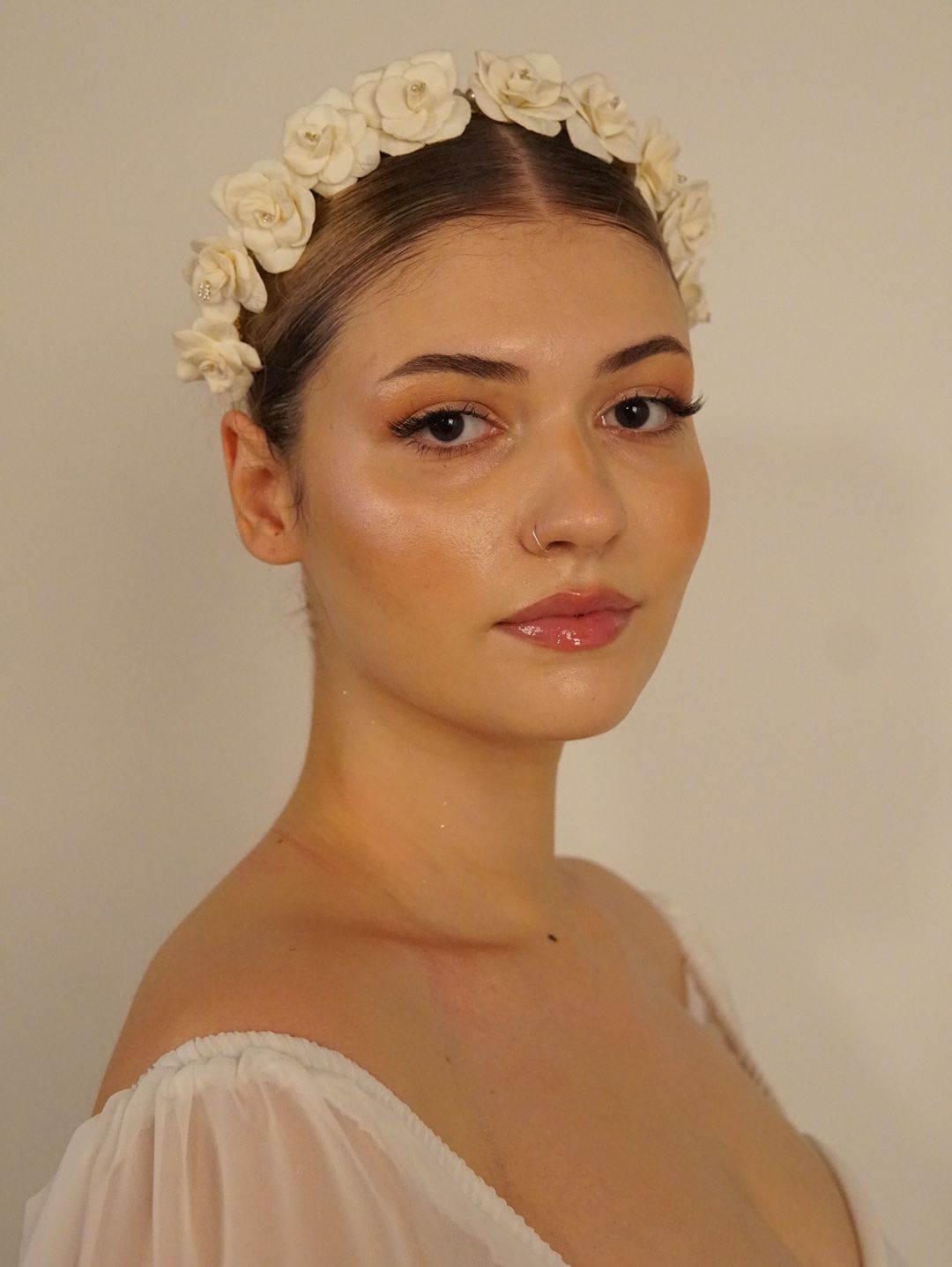 seramik-cicek-tasarimi-inci-dolu-gelin-nikah-taci