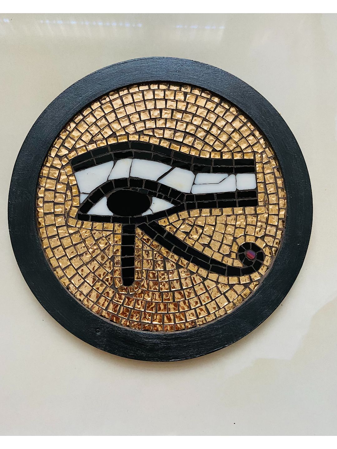 eye-of-horus-horusun-gozu-duvar-susu-altin-rengi