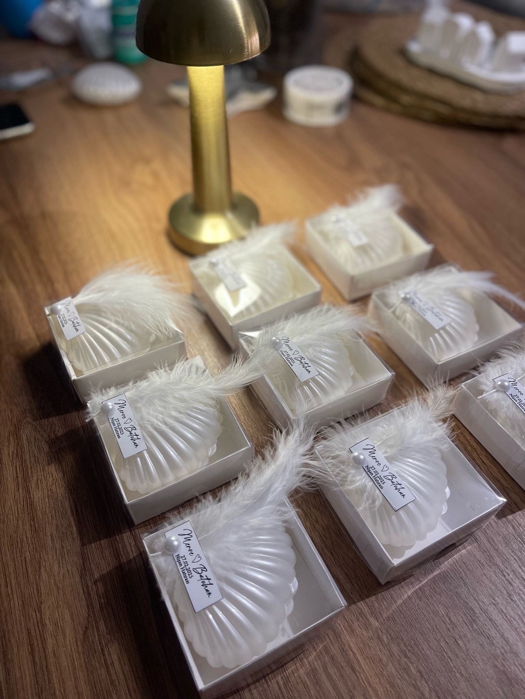 istiridye-kutulu-incili-mum-beyaz