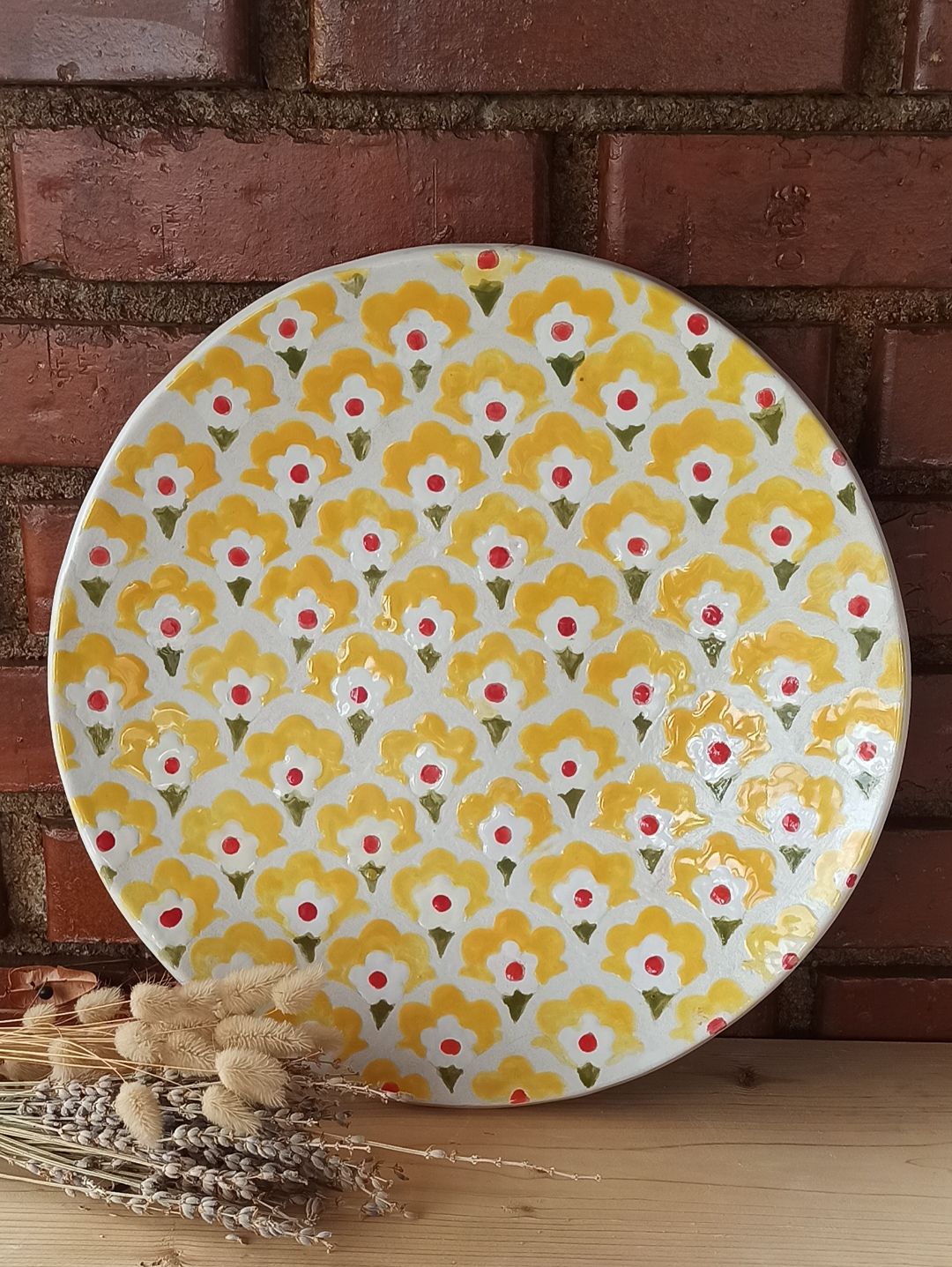 sari-rustik-desenli-seramik-tabak-cok-renkli