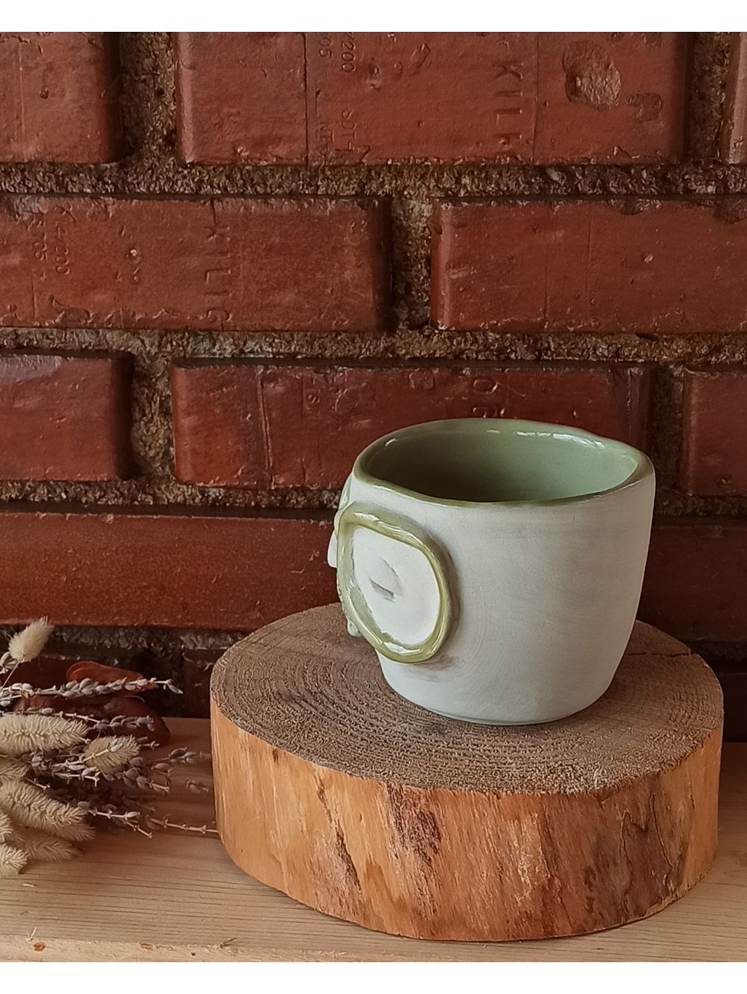 yesil-biyikli-saksi-yesil