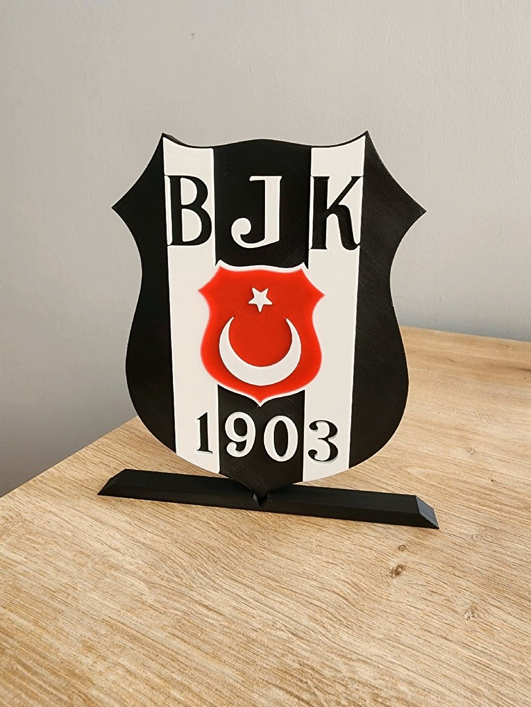 besiktas-buyuk-tip-logo-cok-renkli