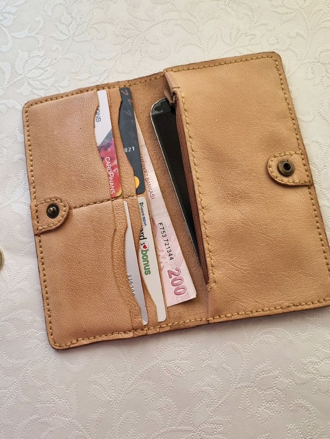 hakiki-deri-cicek-kabartmali-telefon-cuzdani-taba