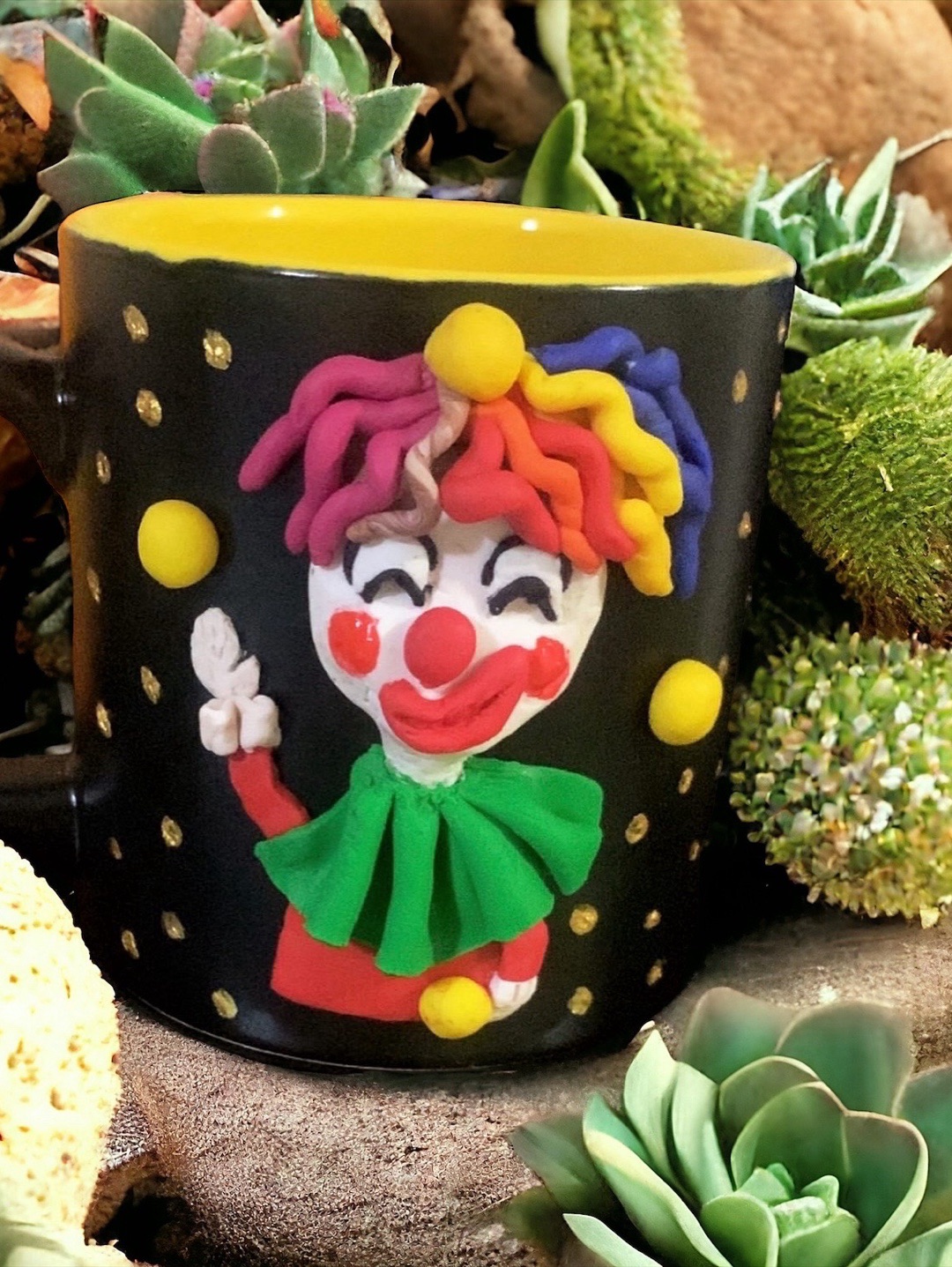 uc-boyutlu-kabartmali-palyaco-figurlu-mug-kupa