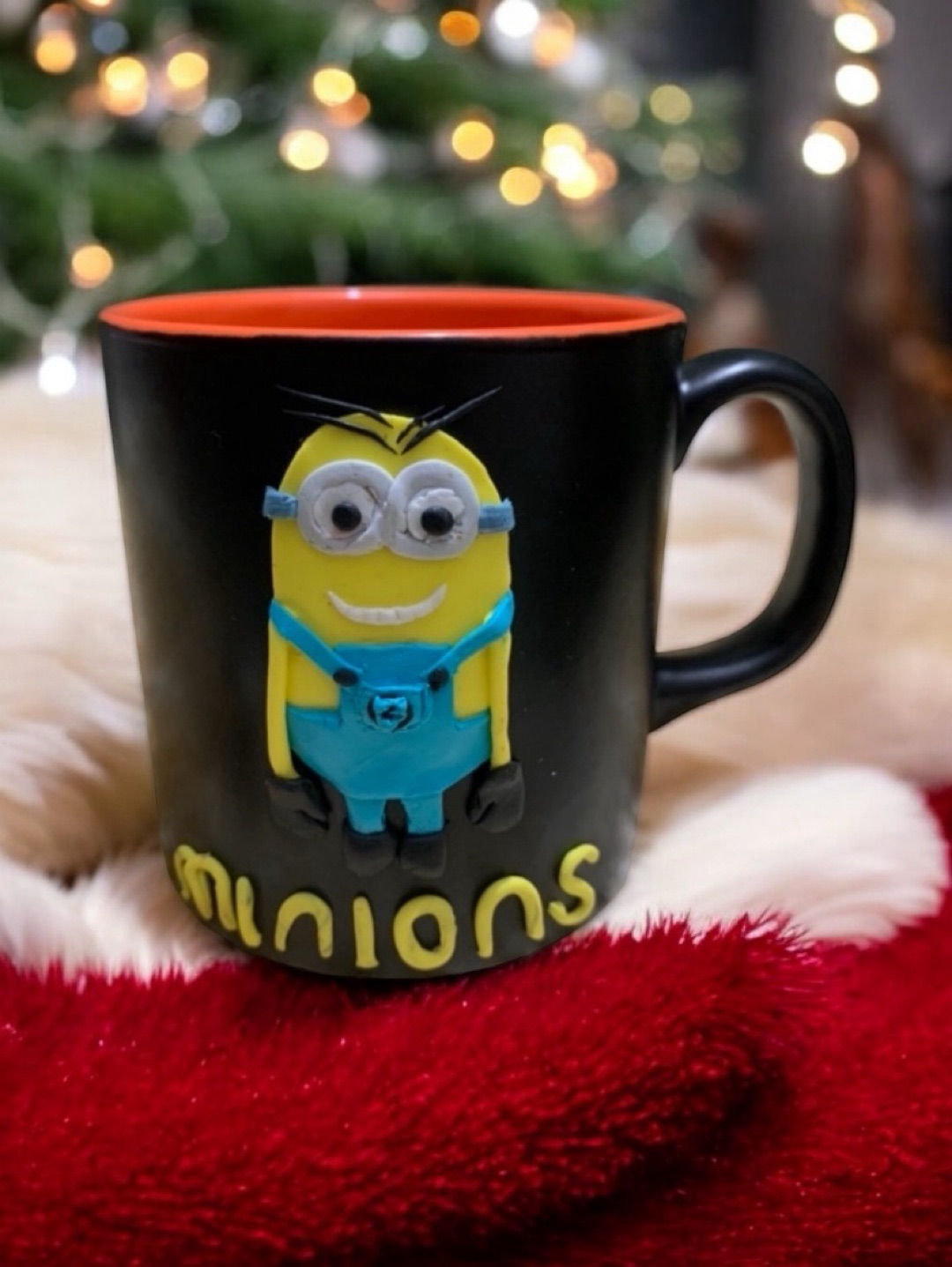 uc-boyutlu-minion-figurlu-mug-kupa