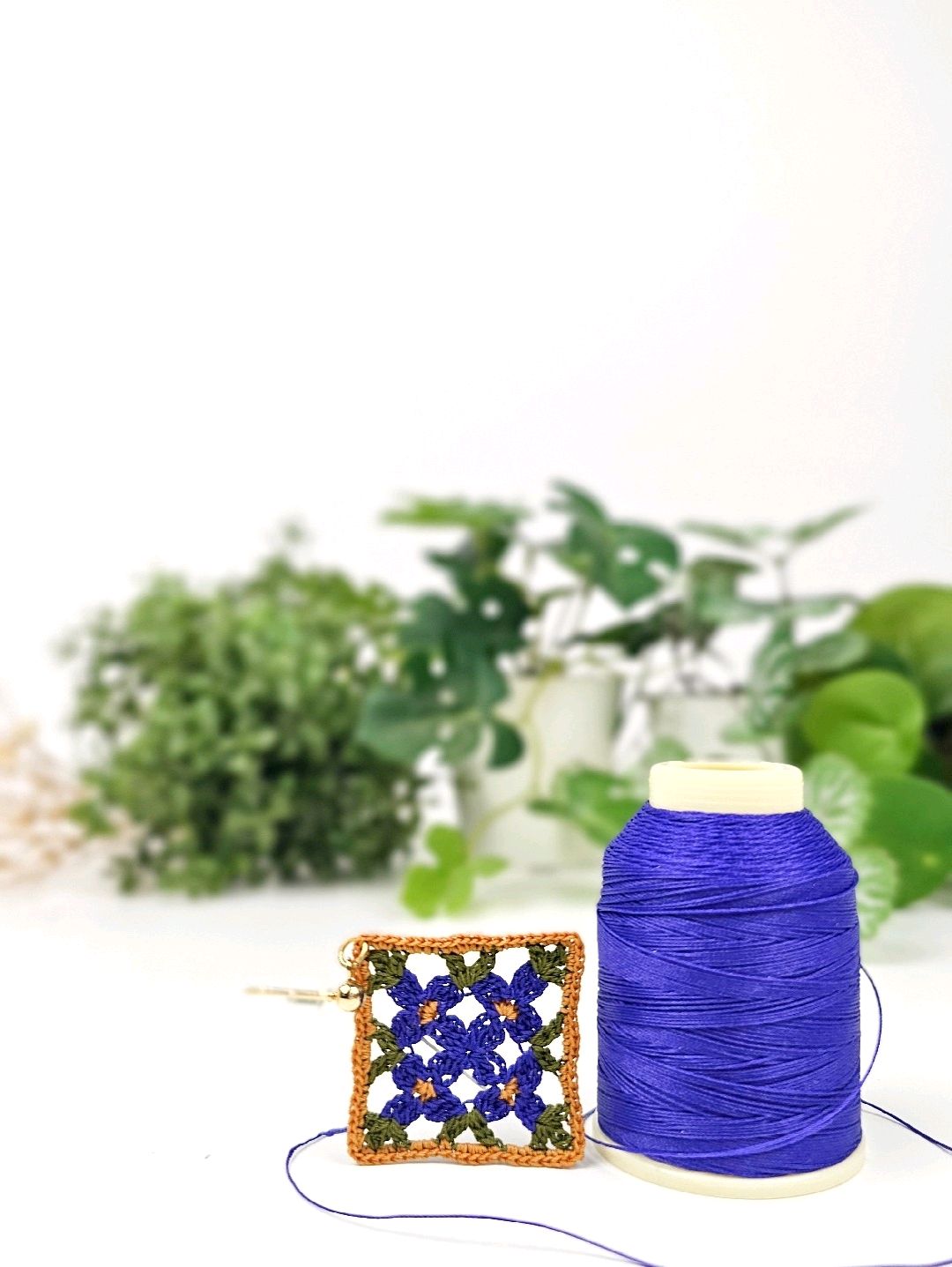 bohem-menekseli-granny-square-kupe-mor-altor-sari-altin-rengi