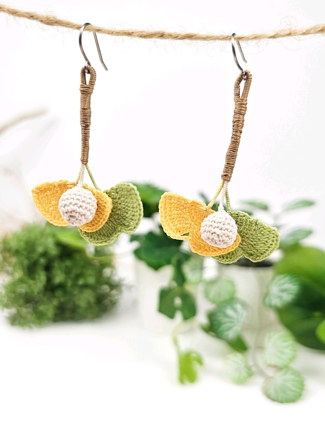 ginkgo-biloba-kupe-sari-yesil-yaprak-kupe-sari