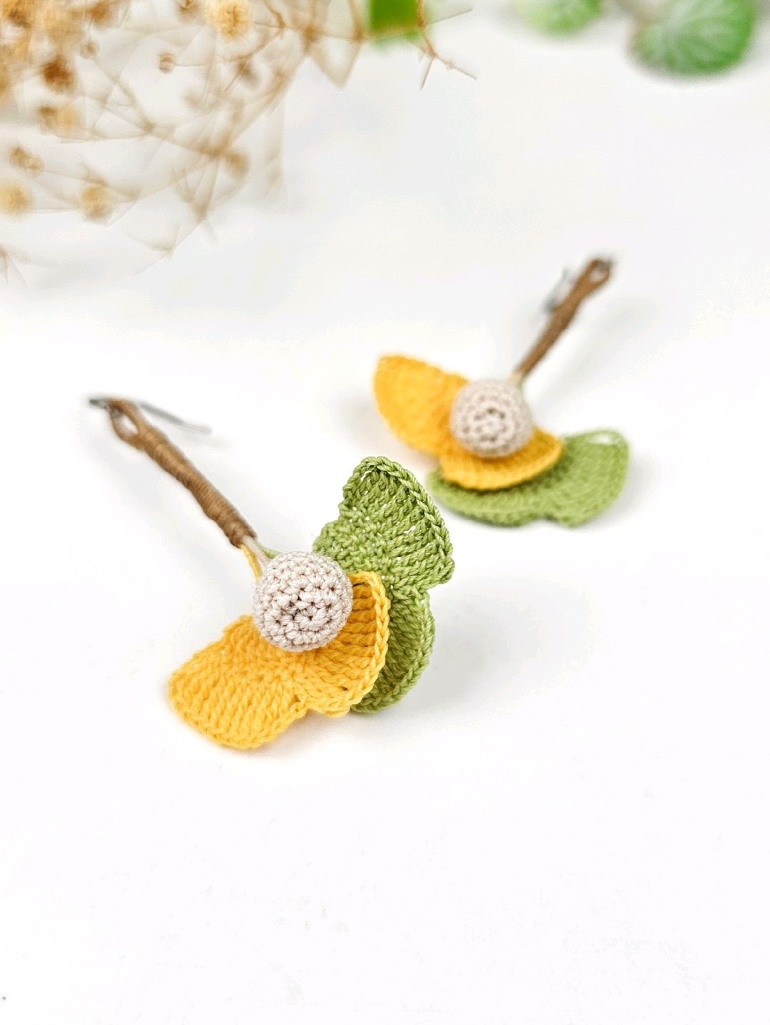 ginkgo-biloba-kupe-sari-yesil-yaprak-kupe-sari