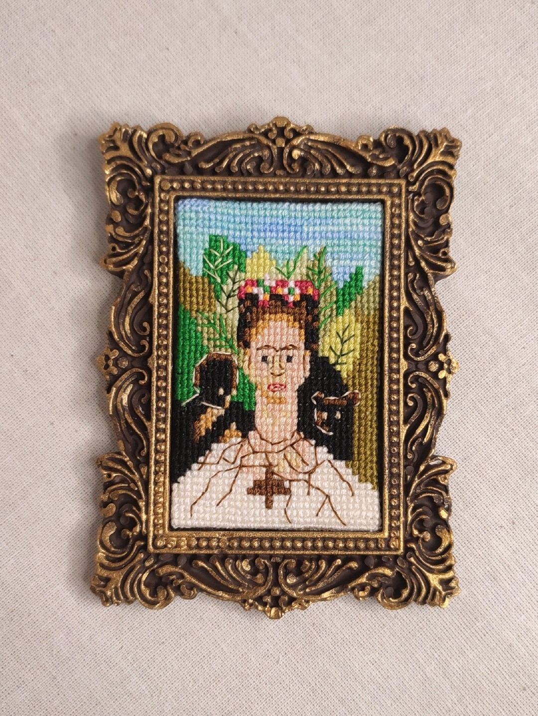 frida-kahlo-etamin-tablo-kahverengi