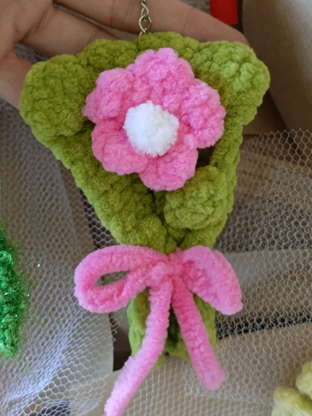 cicek-buketi-anahtarlik-pembe
