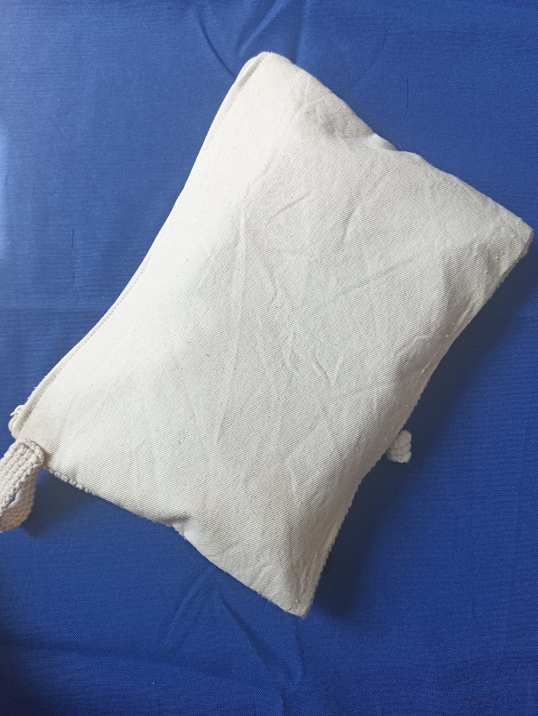 kedi-motifli-orgu-makyaj-cantasi---orgu-kalemlik-krem-rengi