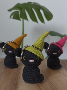 Cadı Şapkalı Kedi Amigurumi Anahtarlık - Çanta Süsü Yeşil