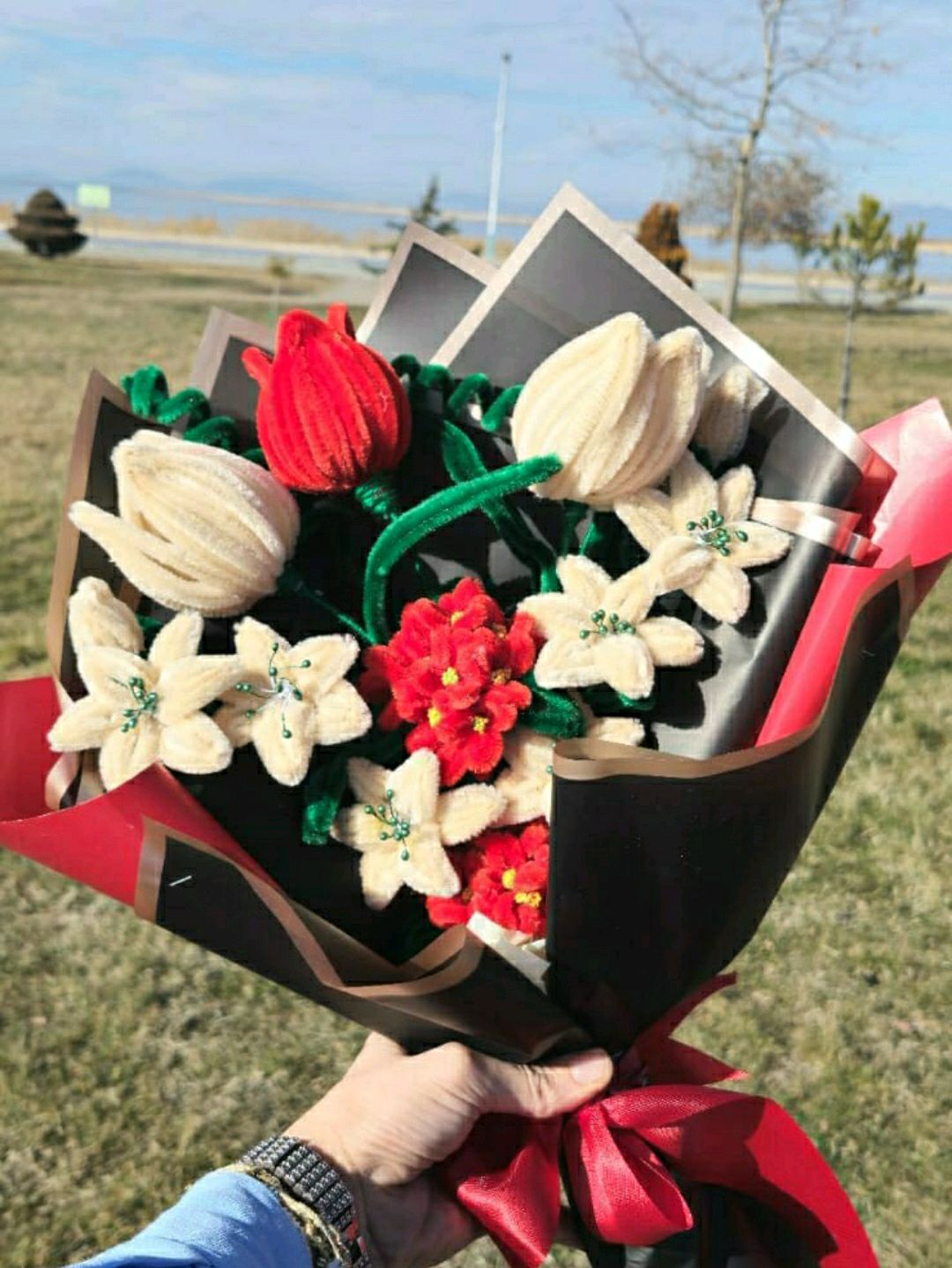 sonil-lale-zambak-buketi-krem-rengi