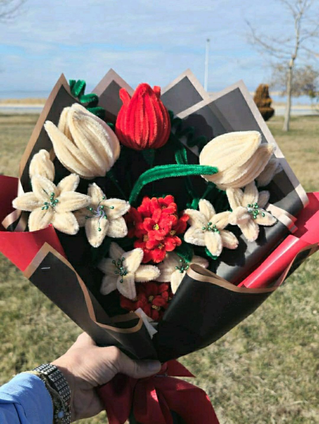 sonil-lale-zambak-buketi-krem-rengi