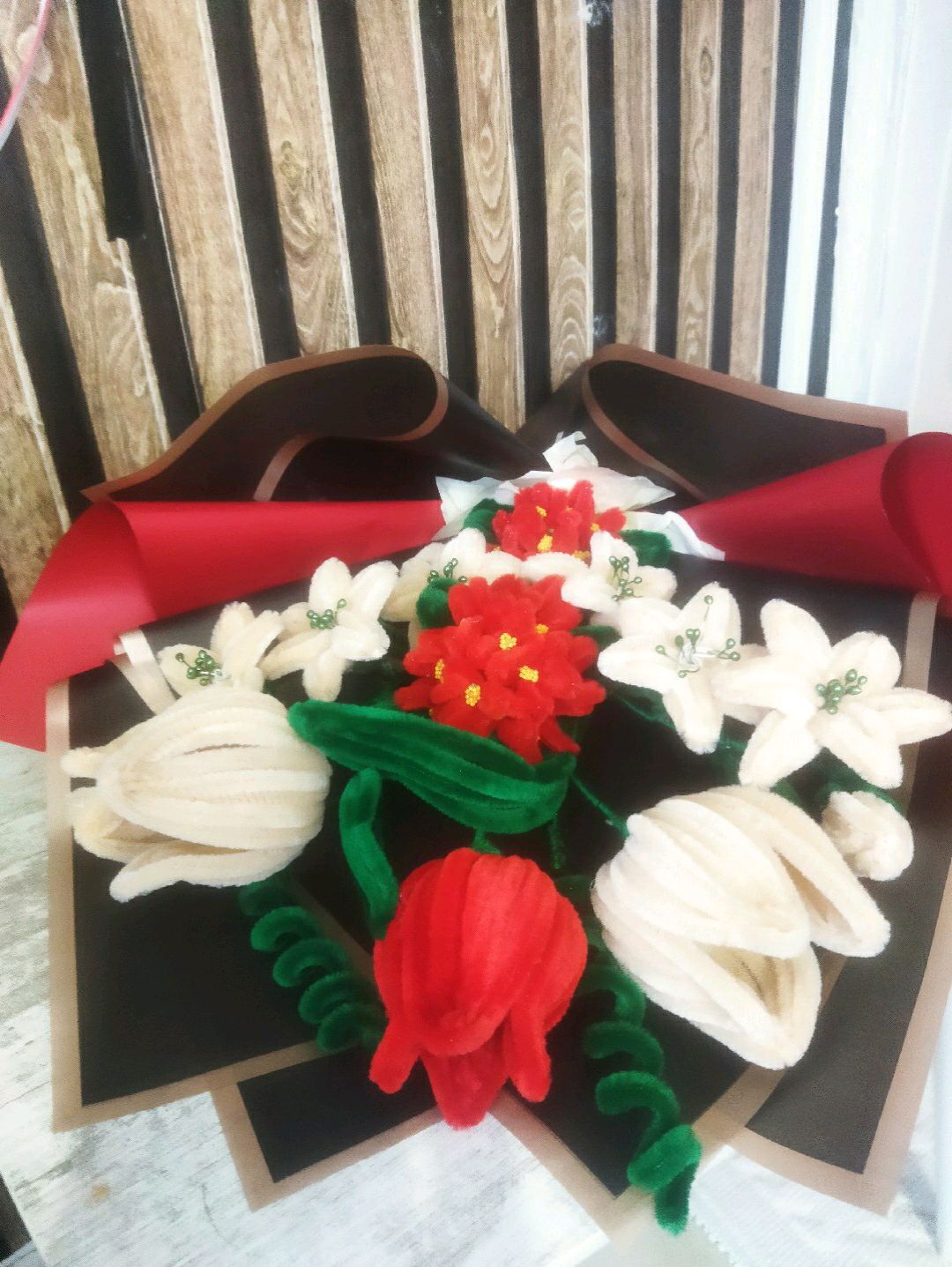 sonil-lale-zambak-buketi-krem-rengi