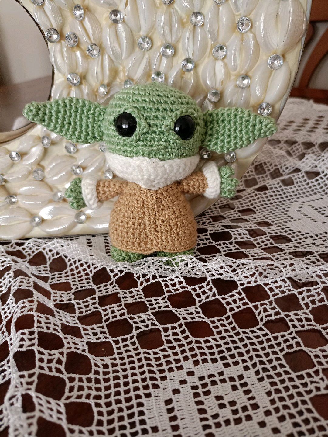 baby-yoda-oyuncak-yesil