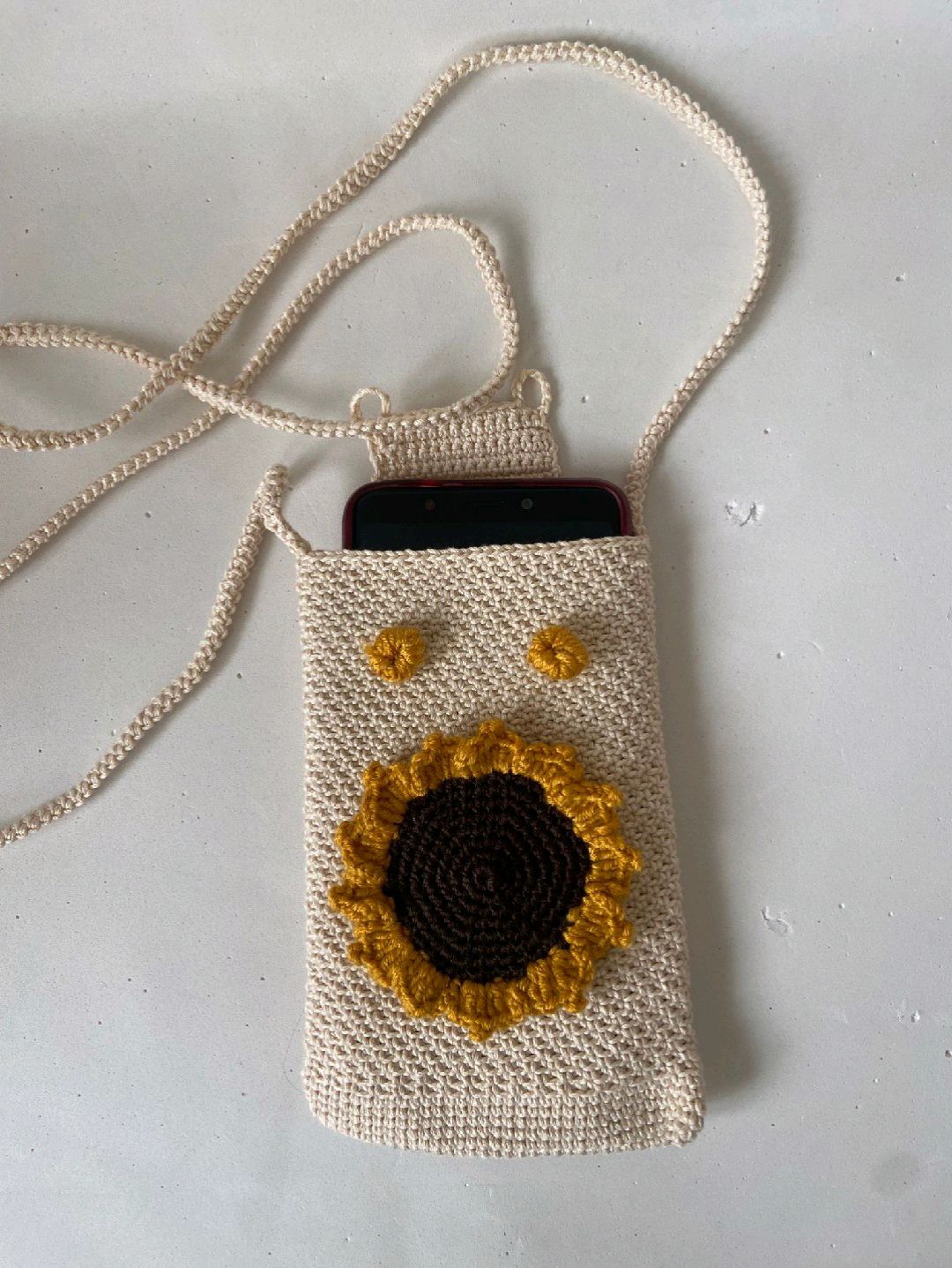 aycicekli-telefon-cantasi-krem-rengi