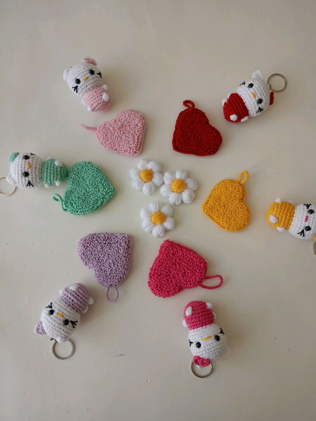 hello-kitty-anahtarlik-cok-renkli