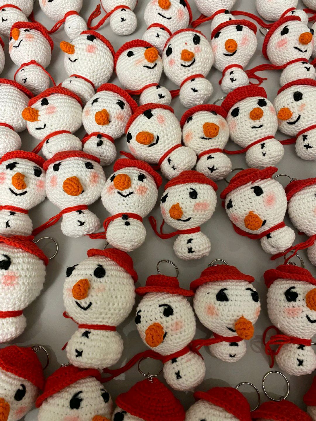 amigurumi-kardan-adam-beyaz