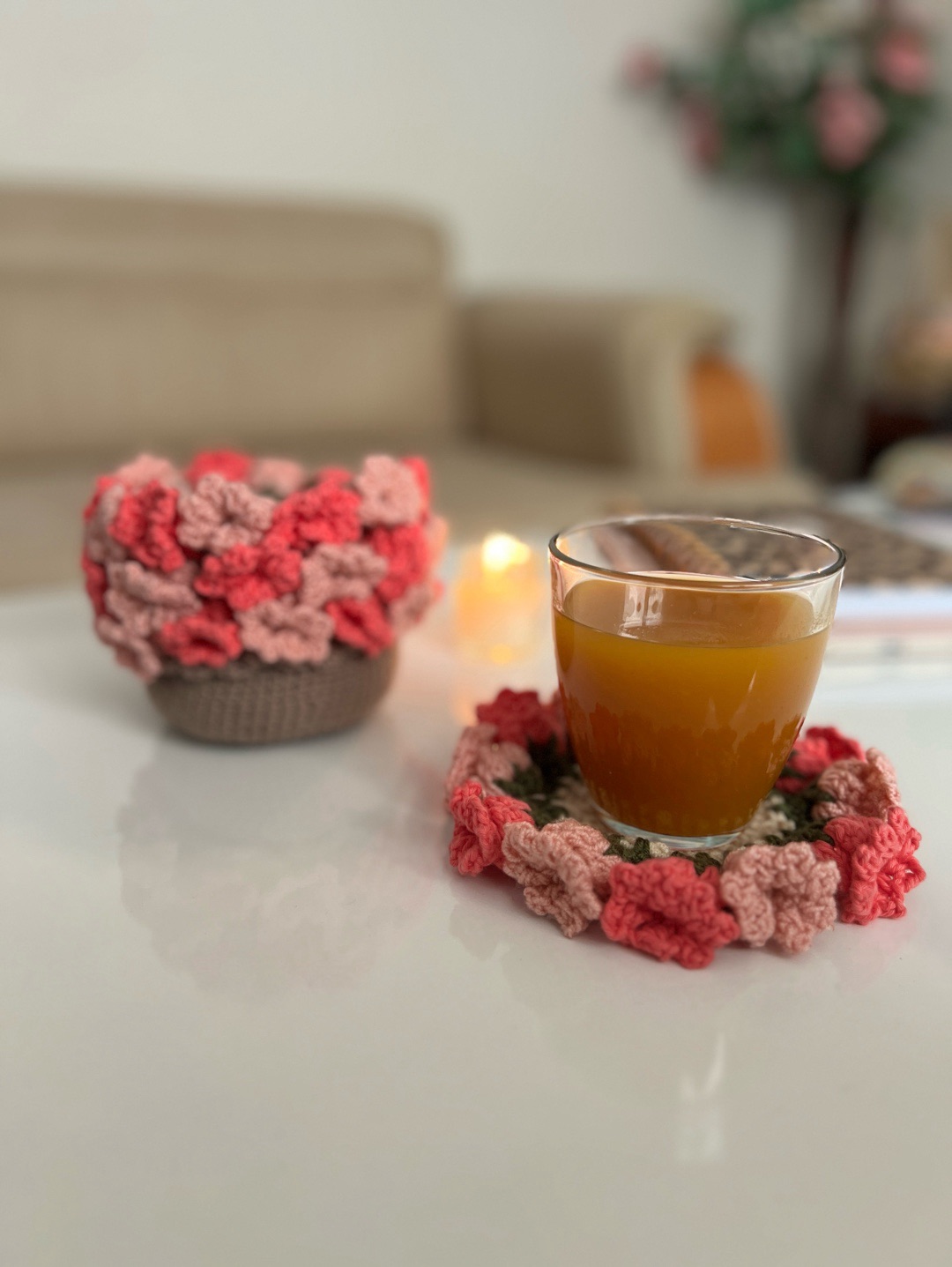 cicekli-ve-saksili-bardak-altligi-pembe