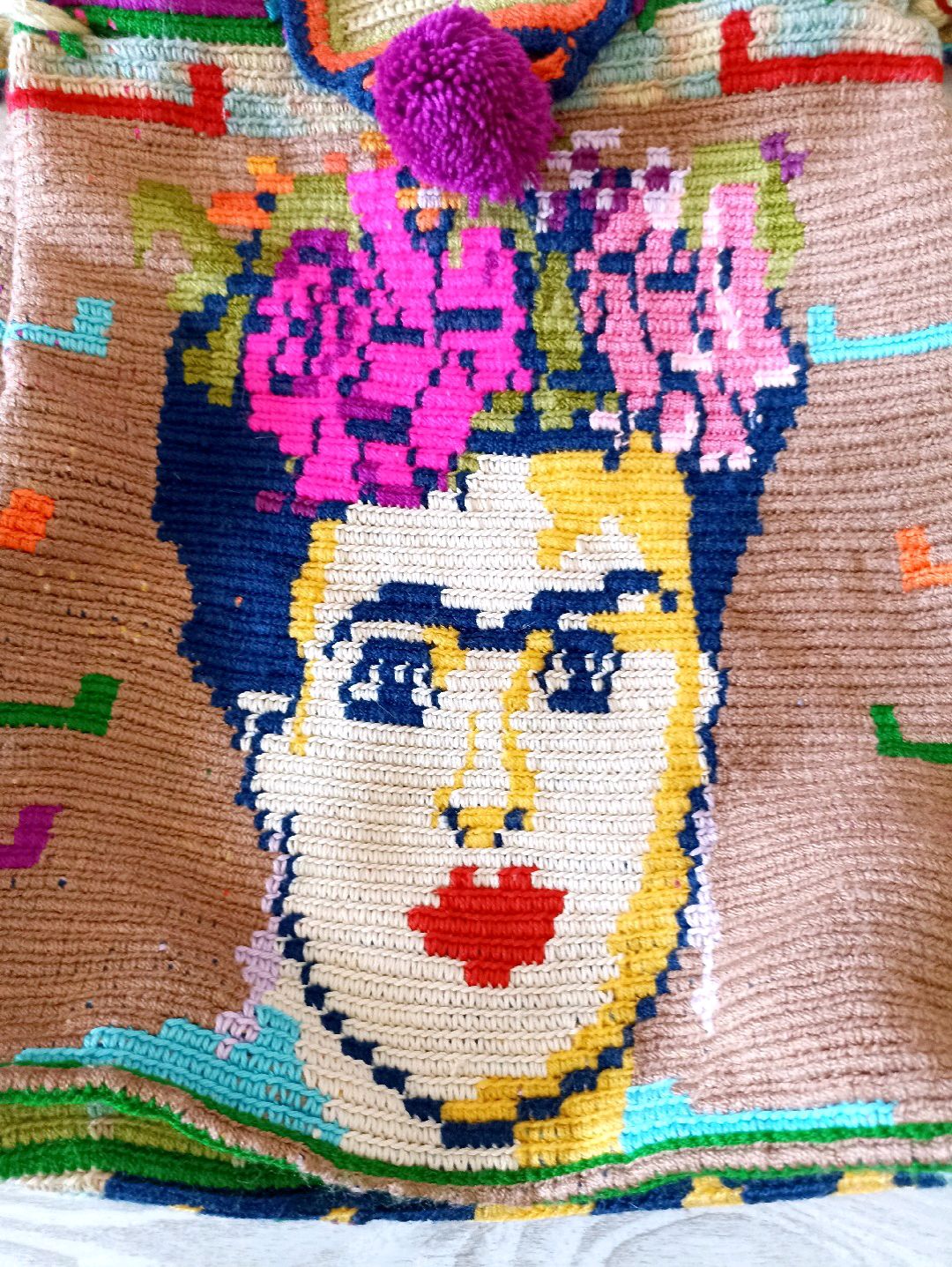 vayu-el-orgusu-tasarim-frida-kahlo-desenli-canta-cok-renkli